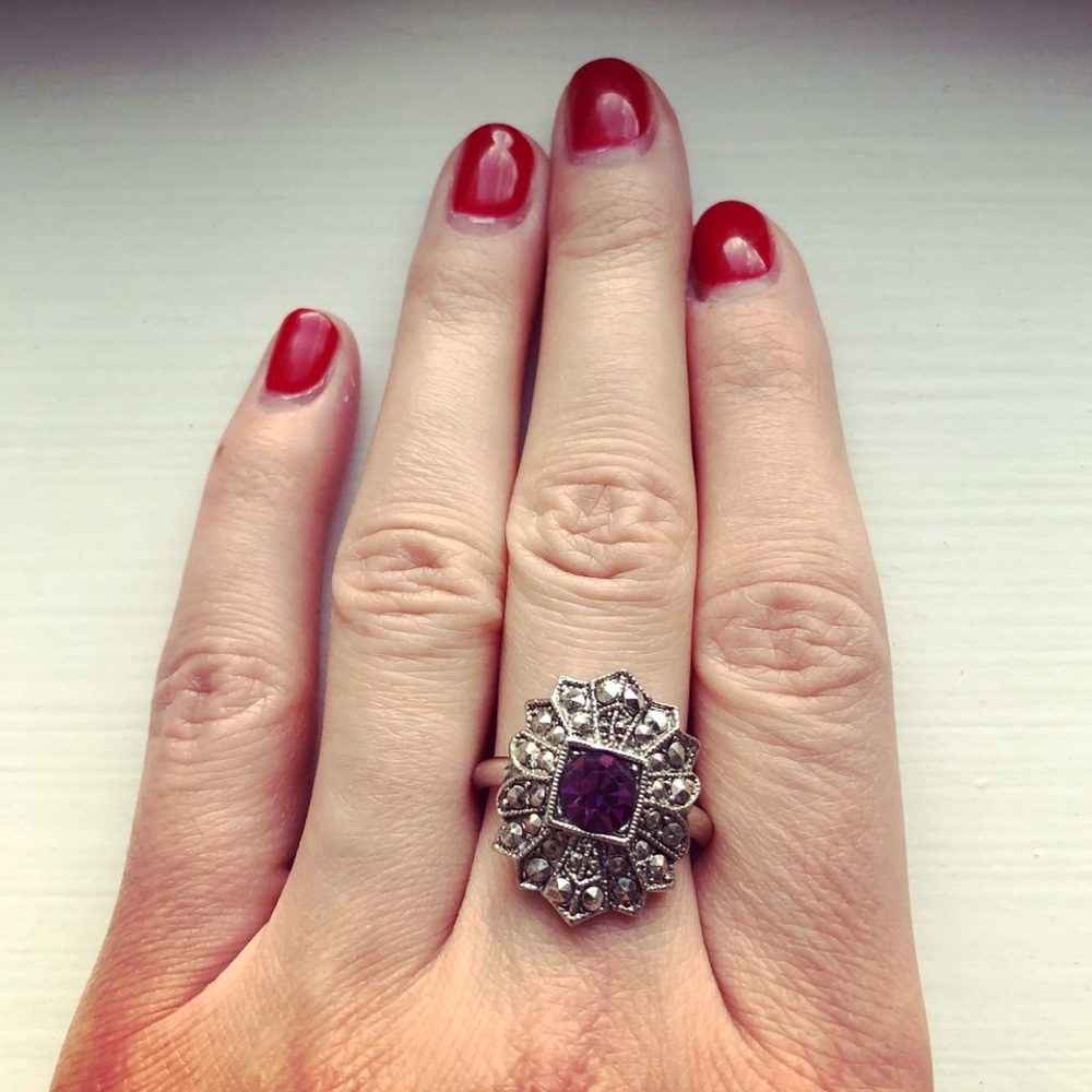 Vintage silver & amethyst Victorian-style ring